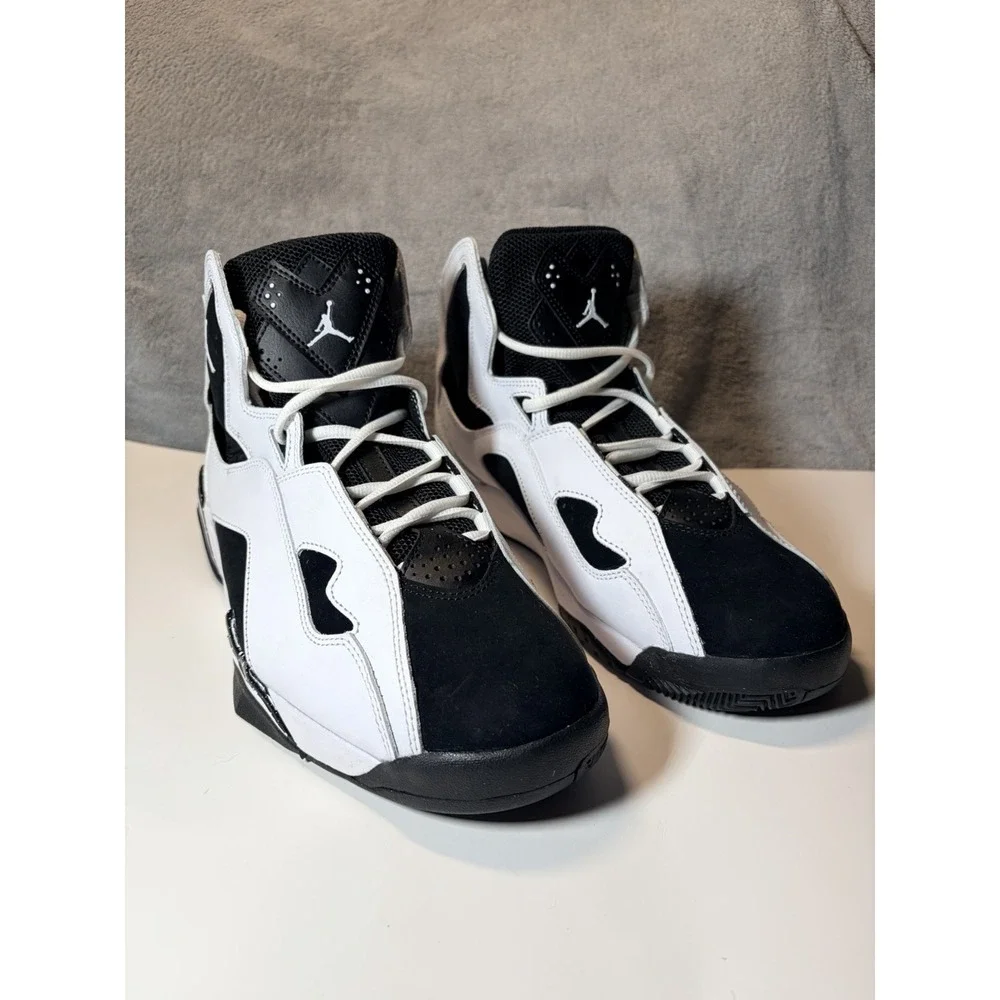 NIKE Air Jordan True Flight Black/White-Mens Sz 11